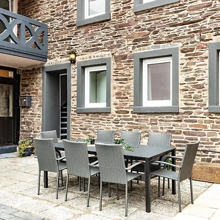 Mosel Moments, Modernes Fuer 2 In *